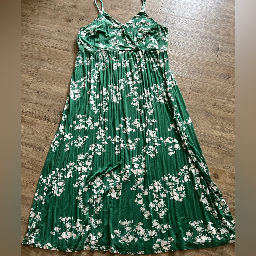 Green maxi dress